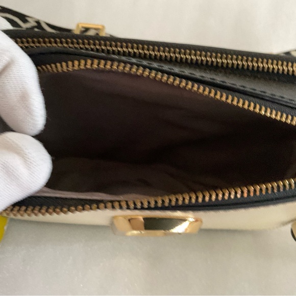 Marc Jacobs White and Gold Crossbody Bag - Picture 8 of 14